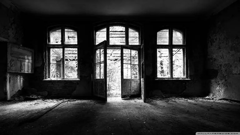 Abandoned Mansions theme for Windows 11 Slideshow image 2