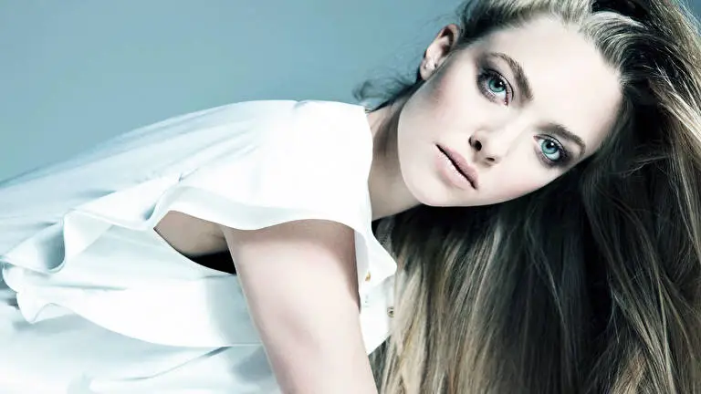 Amanda Seyfried theme for Windows 11 Slideshow image 4