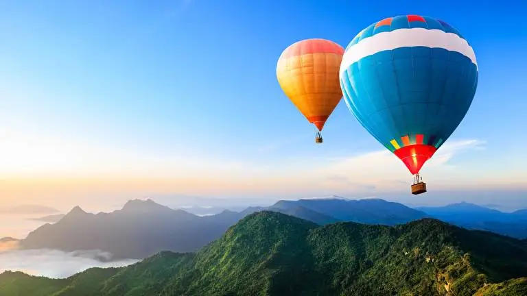 Balloons theme for Windows 11 Slideshow image 5
