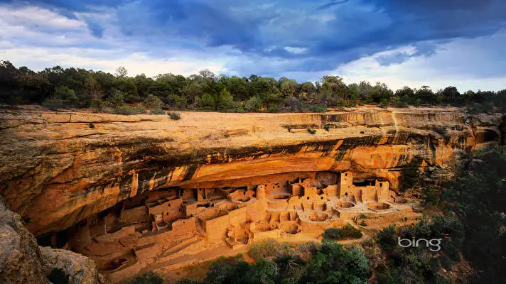 Bing theme for Windows 11 Slideshow image 3