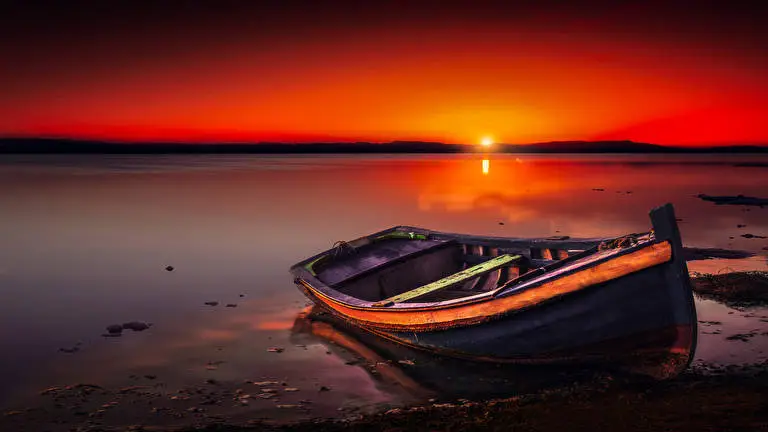 Boats In Sunset theme for Windows 11 Slideshow image 1