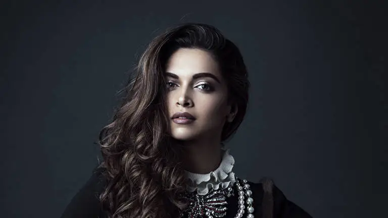 Deepika Padukone theme for Windows 11 Slideshow image 5