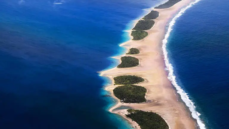 Islands theme for Windows 11 Slideshow image 1