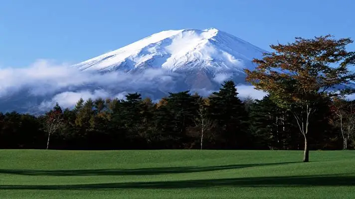 Japan Mountains Dark theme for Windows 11 Slideshow image 5