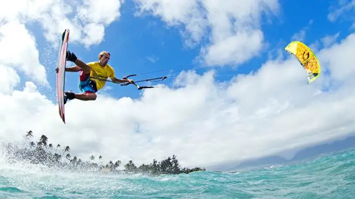 Kitesurfing theme for Windows 11 Slideshow image 5