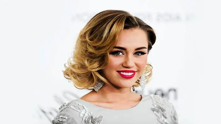 Miley Cyrus theme for Windows 11 Slideshow image 2
