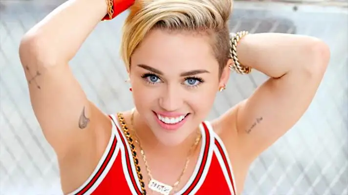 Miley Cyrus theme for Windows 11 Slideshow image 3