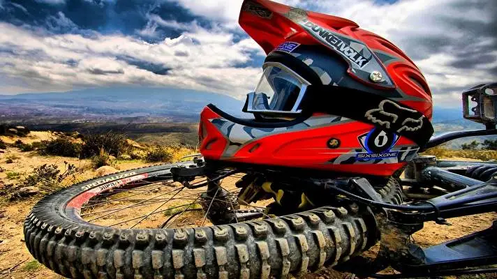 Motorcycle theme for Windows 11 Slideshow image 4