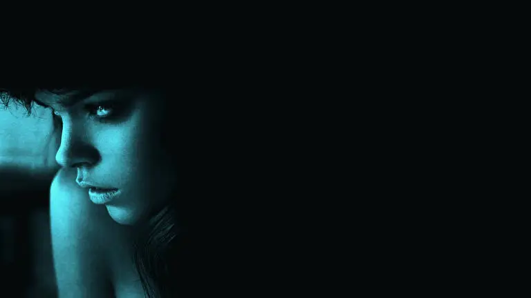 Mysterious Girl theme for Windows 11 Slideshow image 4