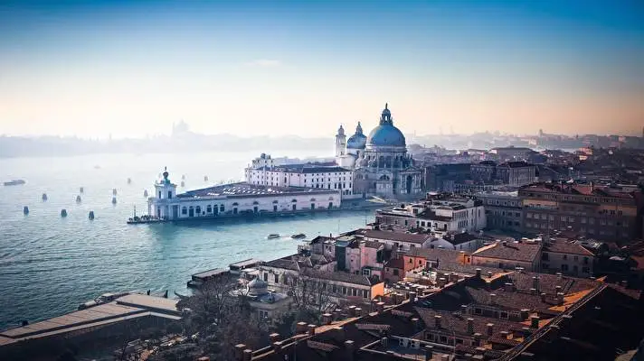 Panoramas of Europe theme for Windows 11 Slideshow image 1