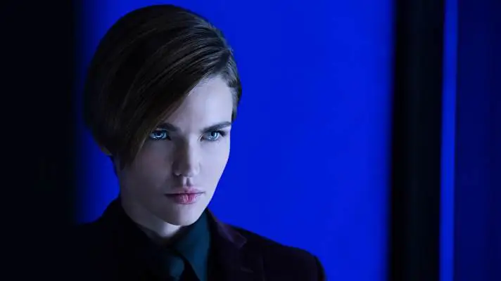 Ruby Rose theme for Windows 11 Slideshow image 2