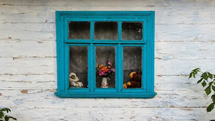 Rustic Walls and Windows theme for Windows 11 Slideshow image 2