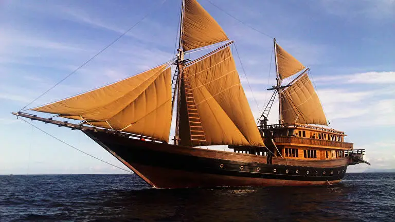 Sailing Boats theme for Windows 11 Slideshow image 1