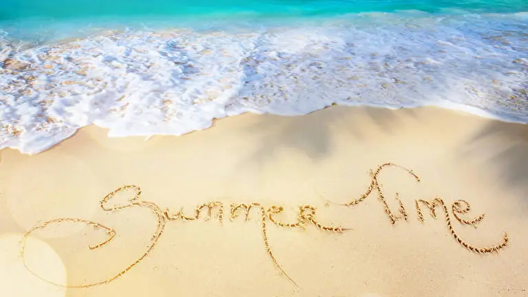 Sand And Ocean theme for Windows 11 Slideshow image 3