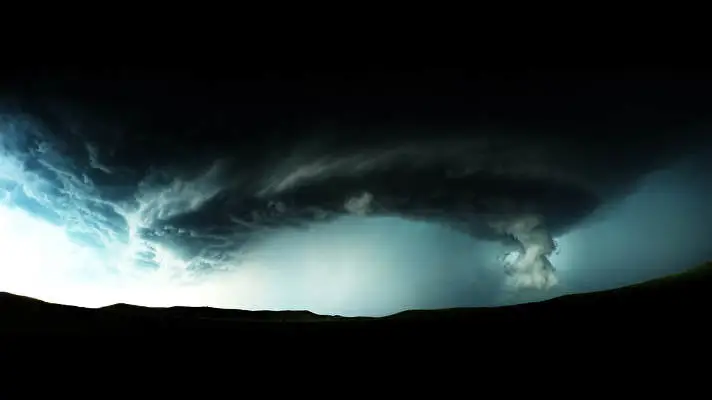 Storm theme for Windows 11 Slideshow image 3