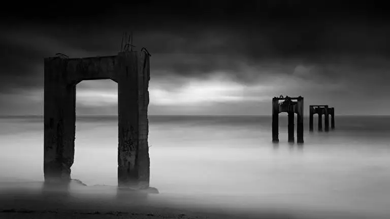 Urban Ruins theme for Windows 11 Slideshow image 3