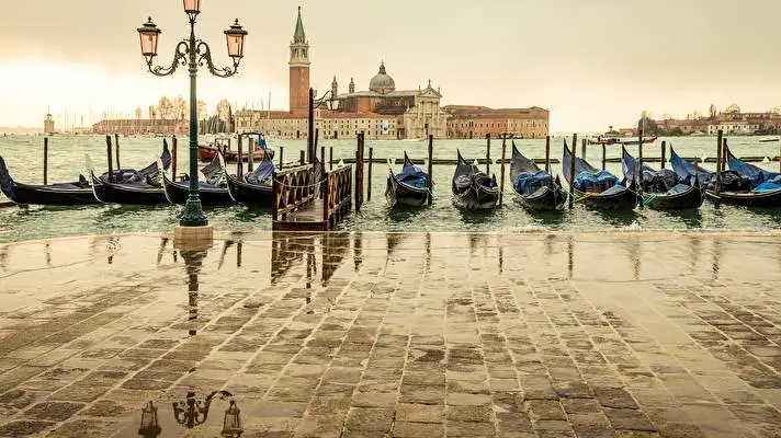 Venice theme for Windows 11 Slideshow image 2