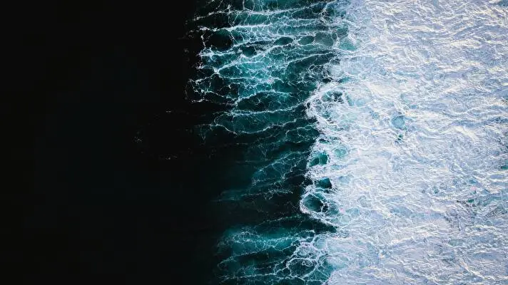 Waves 4K theme for Windows 11 Slideshow image 4