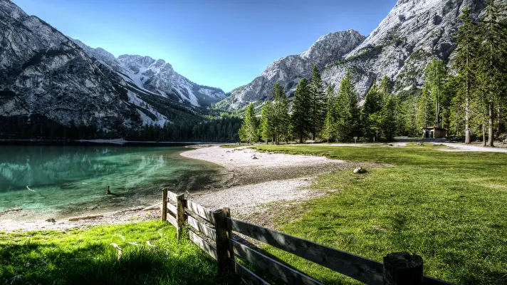 Windows 11 Nature Escape theme for Windows 11 Slideshow image 1